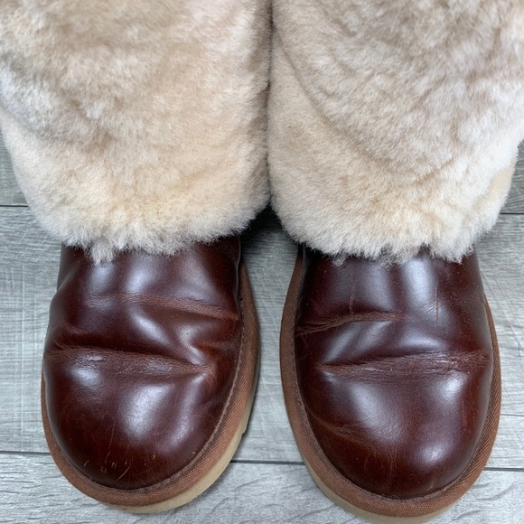 UGG Australia 1008823 Patten Chestnut Sheepskin Cuff Short Booties Boots Size 6 - Picture 5 of 9